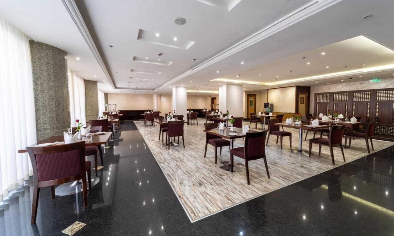 Mercure Jeddah Al Hamra Exterior foto