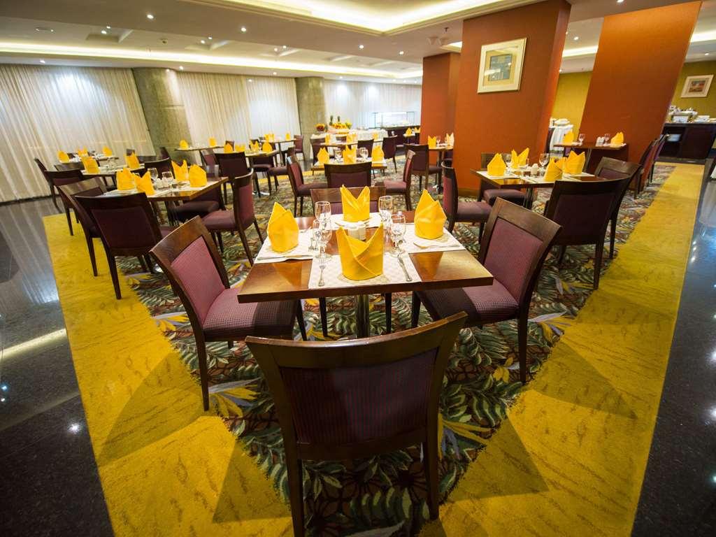 Mercure Jeddah Al Hamra Restaurant foto